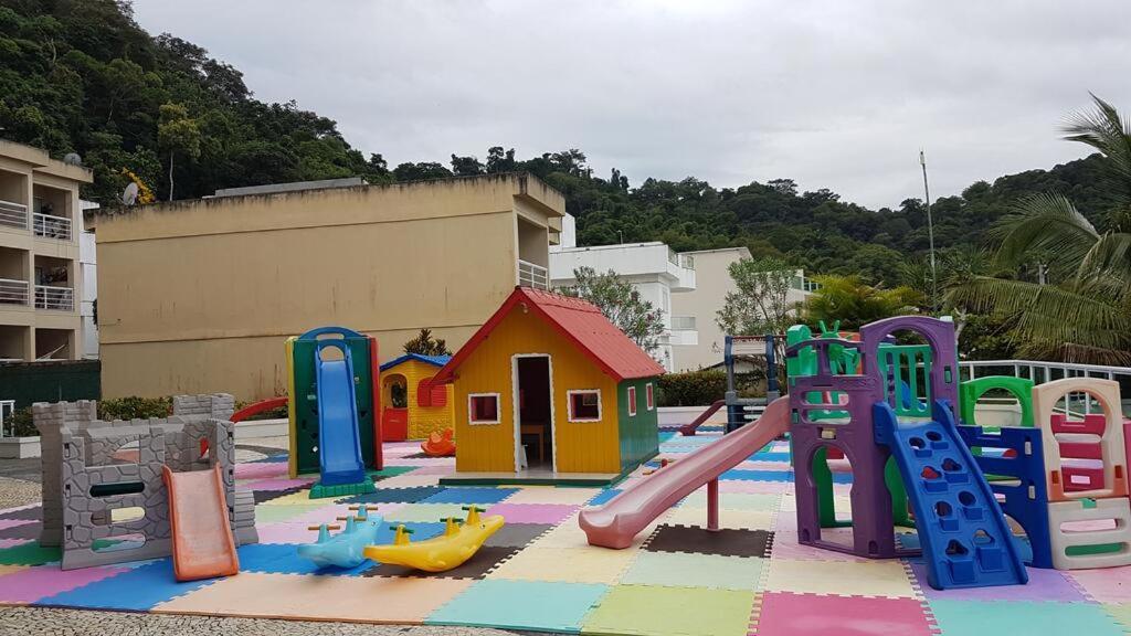 Flat Angra 220